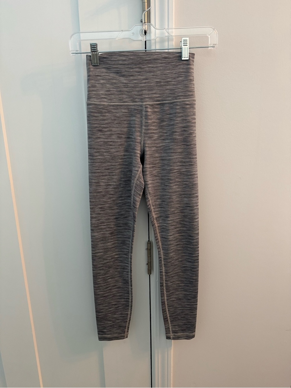 Athleta xs Transcend Textured 7/8 Tight Leggings